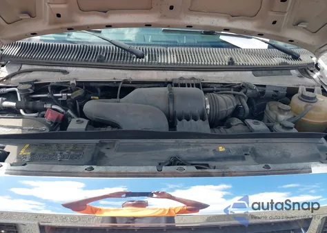 2011 Ford E-350 Super Duty Xlt z USA, uszkodzony, nr VIN 1FBSS3BL7BDA74902